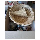 Box of misc household decor