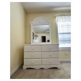 Carolina Furniture 6 drawer dresser w/ mirror