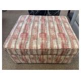 LIFT TOP STORAGE OTTOMAN - CRAFTMASTER