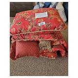KING SPREAD, 5 PILLOWS