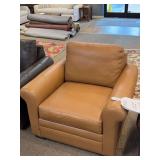 L9  LEATHER CHAIR - CRAFTMASTER