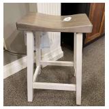 24" SADDLE BARSTOOL - MAVIN