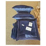 KING BEDDING 5PC, 1 SPREAD, 3 PILLOWS, 1 SGAM
