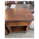 ONE DRAWER N/STAND