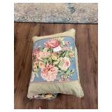 8’2” wide duvet spread with accent shams and pillow