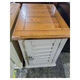 LIBERTY SIDE TABLE  3057620