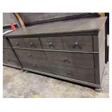 Peppercorn dresser