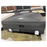 KING MATTRESS 700811495-1060 - SIMMONS Beatyrest King CX Class Mattress & Foundation