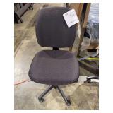 Caster swivel desk chair