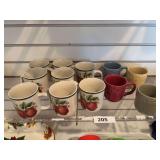 Apple coffee mugs, 4 coffee mugs
