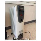 2 space heaters DeLonghi and Homeasy trends