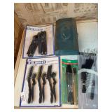 Detail & cleaning brush’s, torch