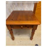 End table 22”x 26”x 21”
