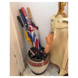 Large pot 13' & umbrellas