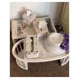 2 wicker bed trays, 3 tissue dispensers