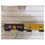 Lionel Santa Fe ATSF 16250 box car, KLine ATSF 511403 box car