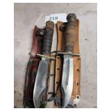 2 fixed blade knives w/ sheaths