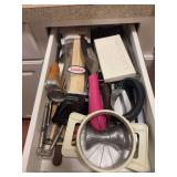2 drawers of miscellaneous items