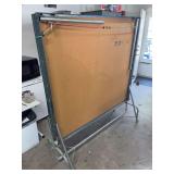 Folding Ping Pong Table, 2 paddles, 6 ping pong balls