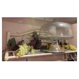 Cake plate on stand, decorative grapes