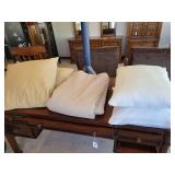 Pillows, Comforter