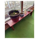 4’ bench w/ planters, goose & frog