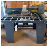 Craftsman router table w/ router