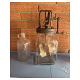 Vintage 4qt butter churn hand crank, White House vinegar glass jar