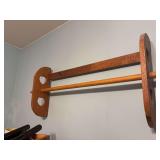 Wooden quilt wall hanger