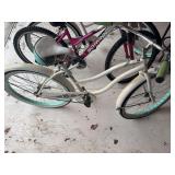 Huffy Cranbrook ladies cruiser bike