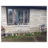 Garden decor, bird houses, flag