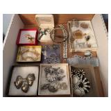 Lot of costume jewelry
