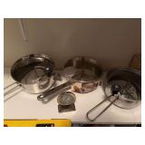 Miscellaneous kitchen items