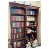 Very nice book shelf and 48x12.5x72