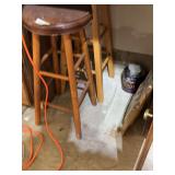 2 wood stools. Ratchet straps