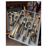 Lot of flatware, steak knives
