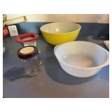 Pyrex yellow mixing bowl, Glass bake bowl, Rubbermaid glass food container