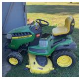 John Deere D170 Lawn Mower w/ 26 hp B & S