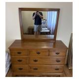 Kling Dresser with mirror