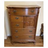 Lexington Furniture Victorian Sampler Dresser