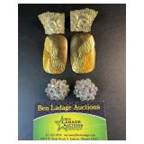 2 Earrings & 1 clip on