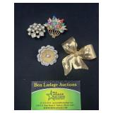 4 Decorative Brooches / Pins