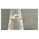 10K White Gold Ring - Missing Stone