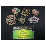 6 Floral Decorative Brooches / Pins