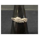 Sterling Silver Leaf & Berry Motif Ring
