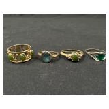 4 Fashion Rings with green gems