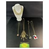 5 Decorative jewelry necklaces