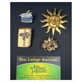 4 Decorative Brooches / Pins