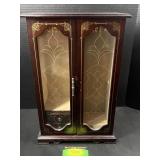 Jewelry box