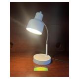 Desk lamp
